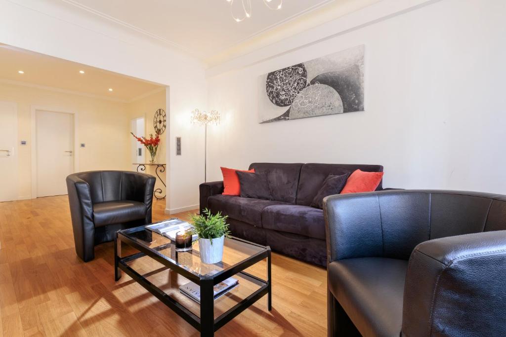 5Carlotta 4sx Prestige Two-Bedroom Apartment