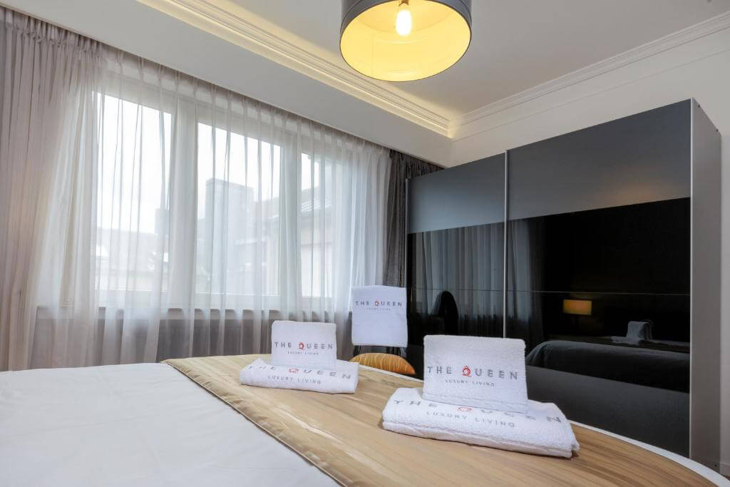 Carlotta 6DX Two-Bedroom Apartment with Terrace12