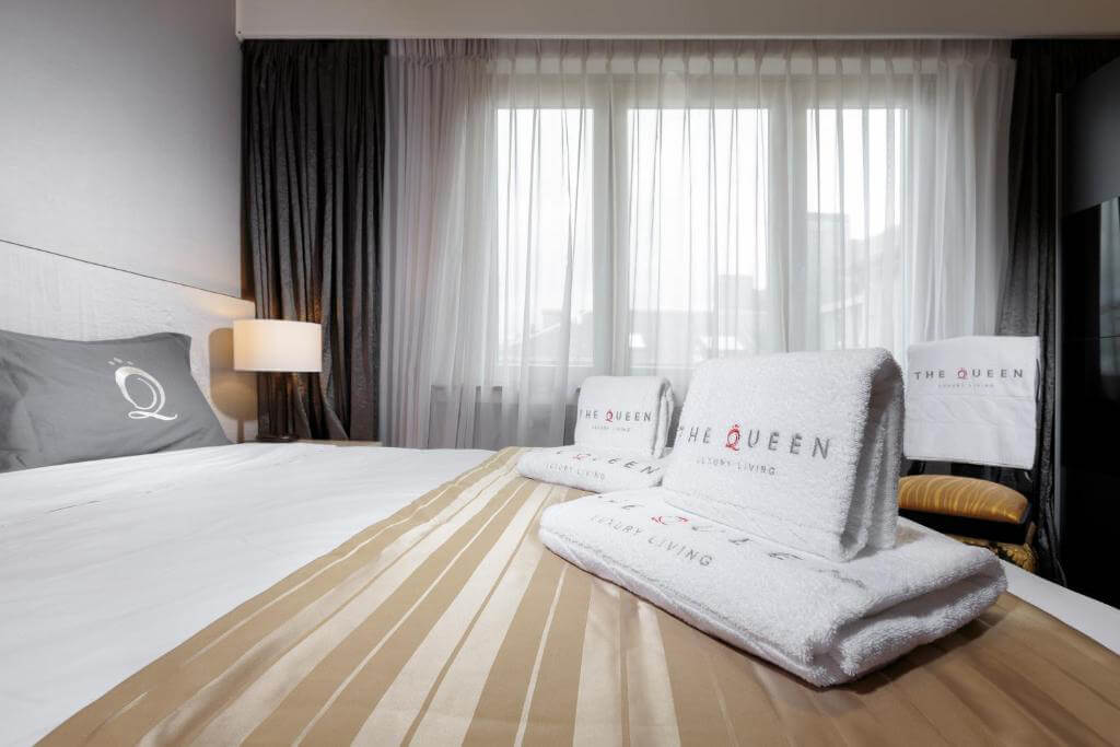 Carlotta 6DX Two-Bedroom Apartment with Terrace14