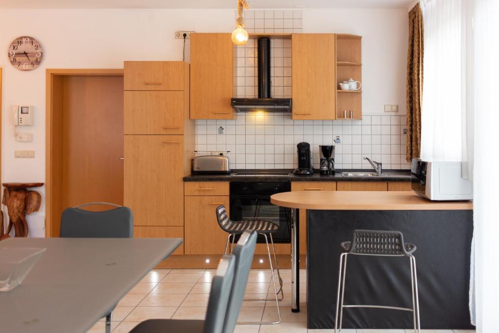 VILLA ADRIANA-The Queen Apartments Luxury Living39