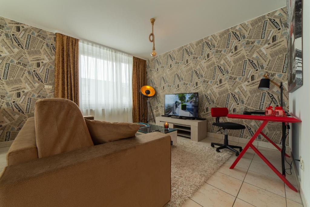 VILLA-ADRIANA-The-Queen-Apartments-Luxury-Living42 (1)