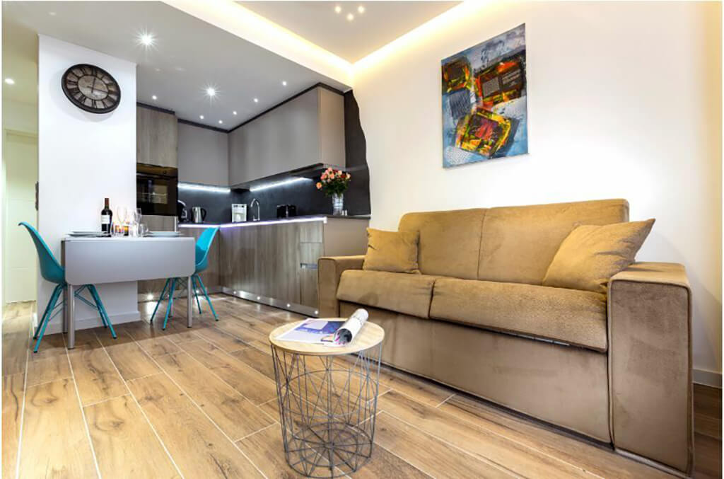 VILLA CARLOTTA -21- 2SX-SX1