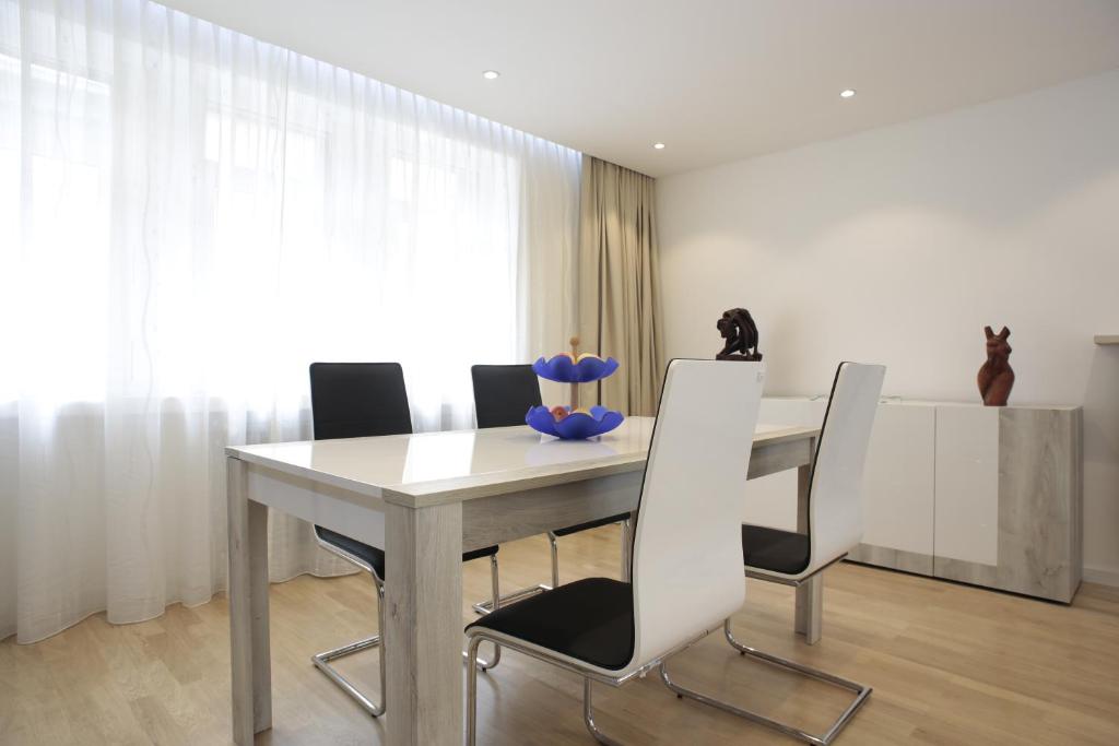 gemma 3.5 Two-Bedroom Apartment16