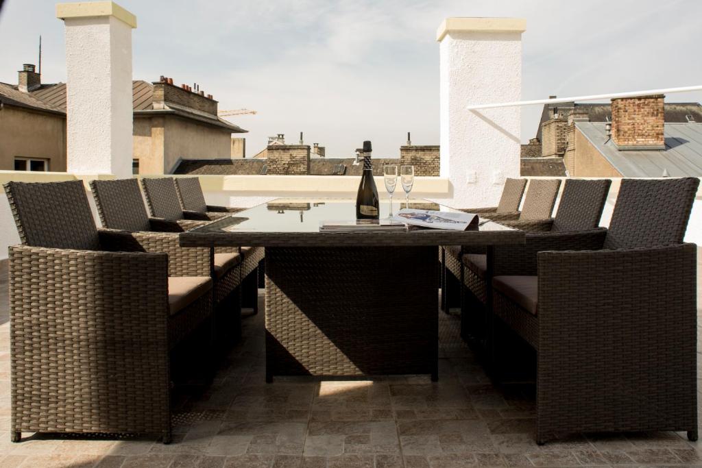 gemma 3.5 Two-Bedroom Apartment21