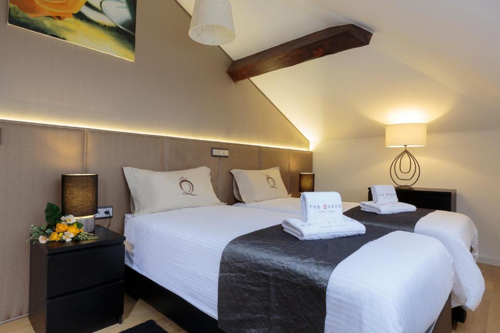 gemma 3.5 Two-Bedroom Apartment34