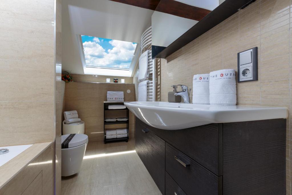 gemma 3.5 Two-Bedroom Apartment41