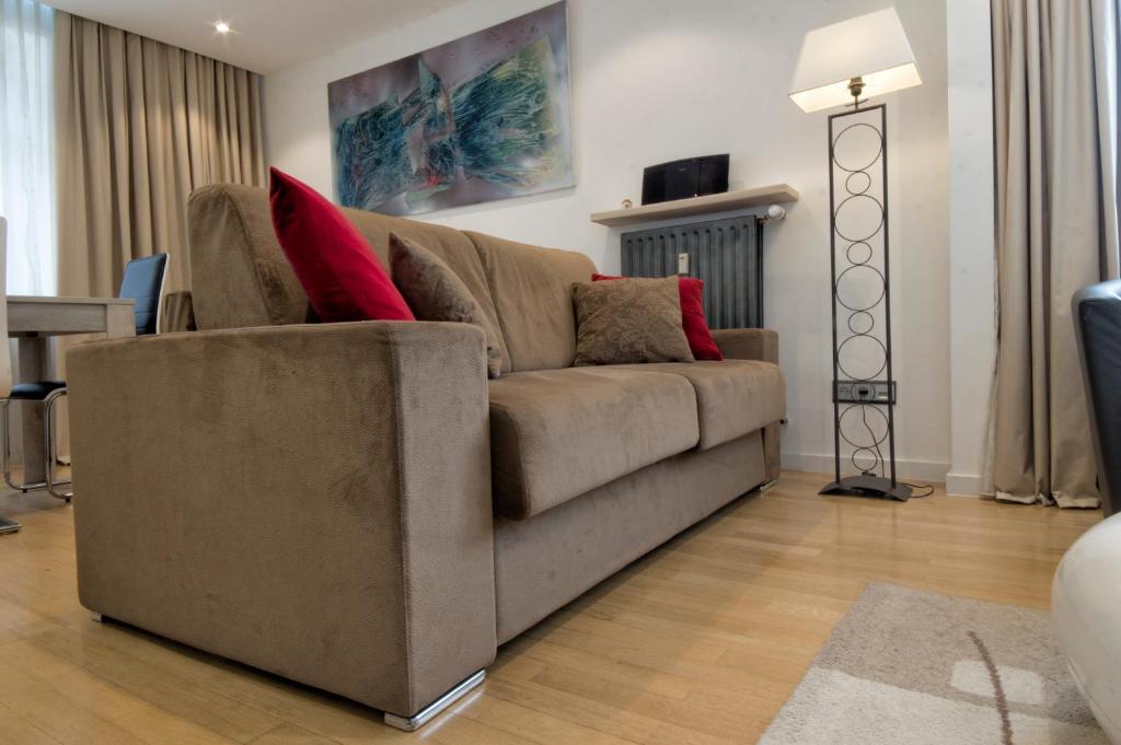 gemma 3.5 Two-Bedroom Apartment7