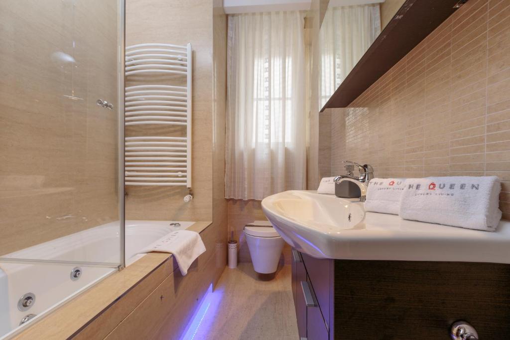 villa gemma 2 Executive Two-Bedroom Apartment35